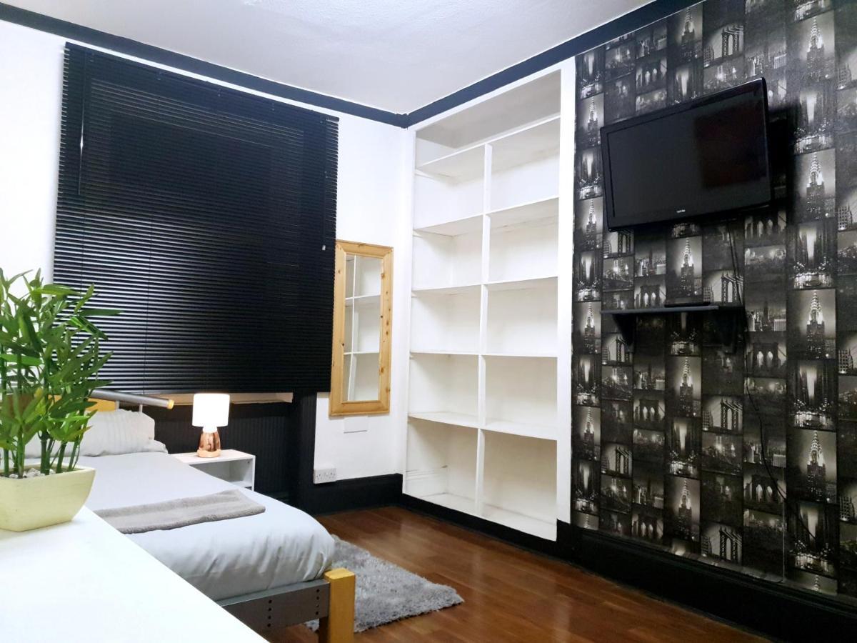Townhouse 105 Hotel Хъдърсфийлд Екстериор снимка