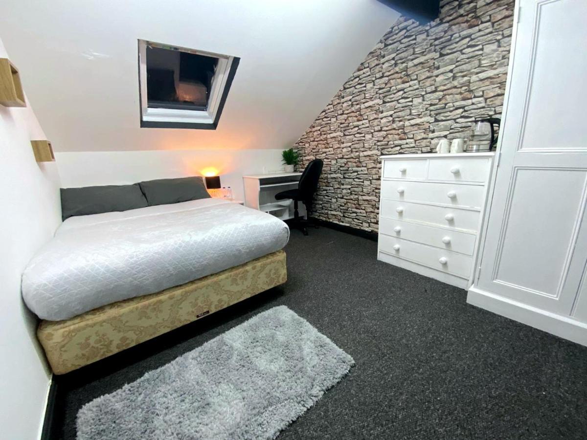 Townhouse 105 Hotel Хъдърсфийлд Екстериор снимка