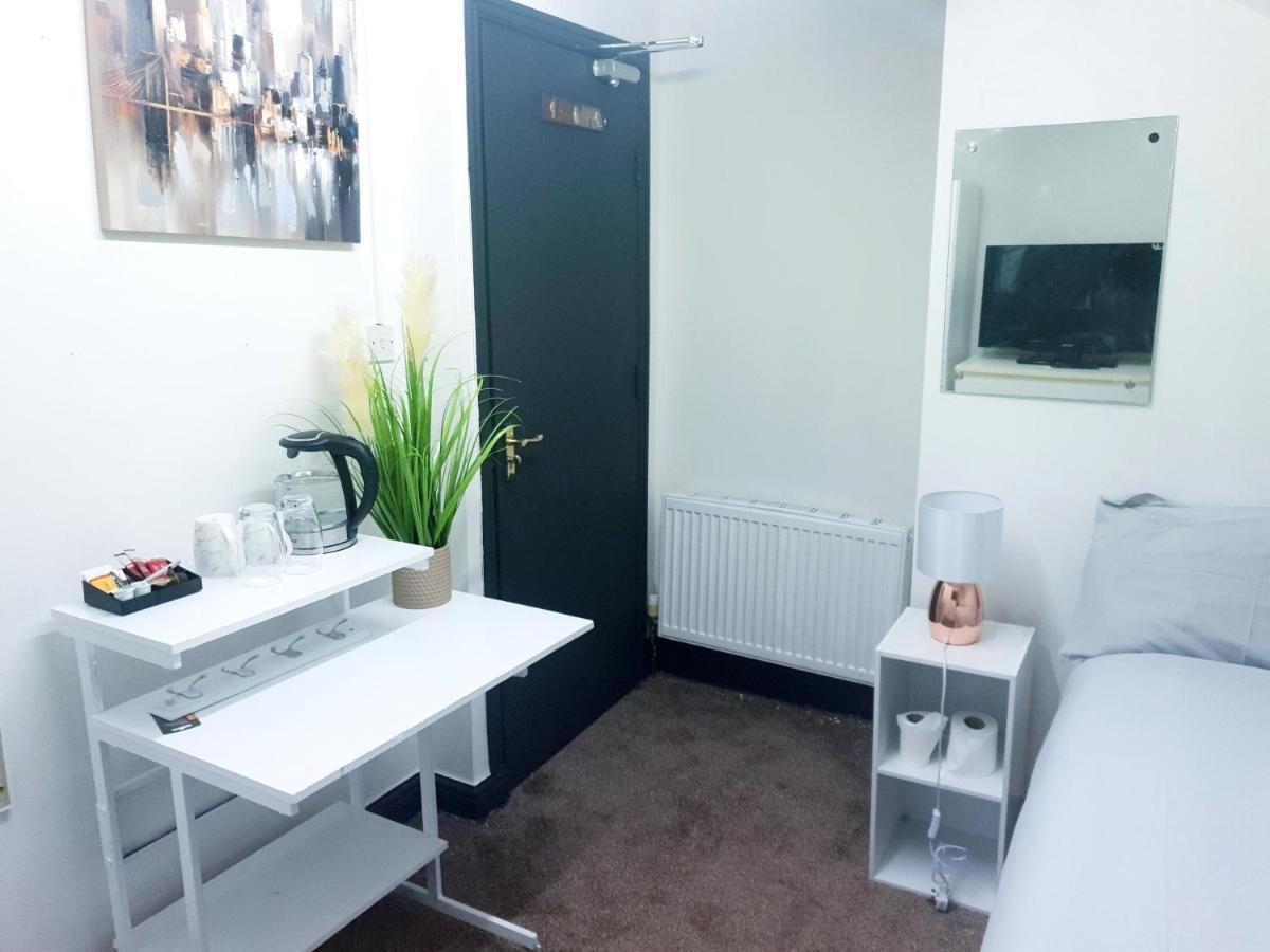 Townhouse 105 Hotel Хъдърсфийлд Стая снимка